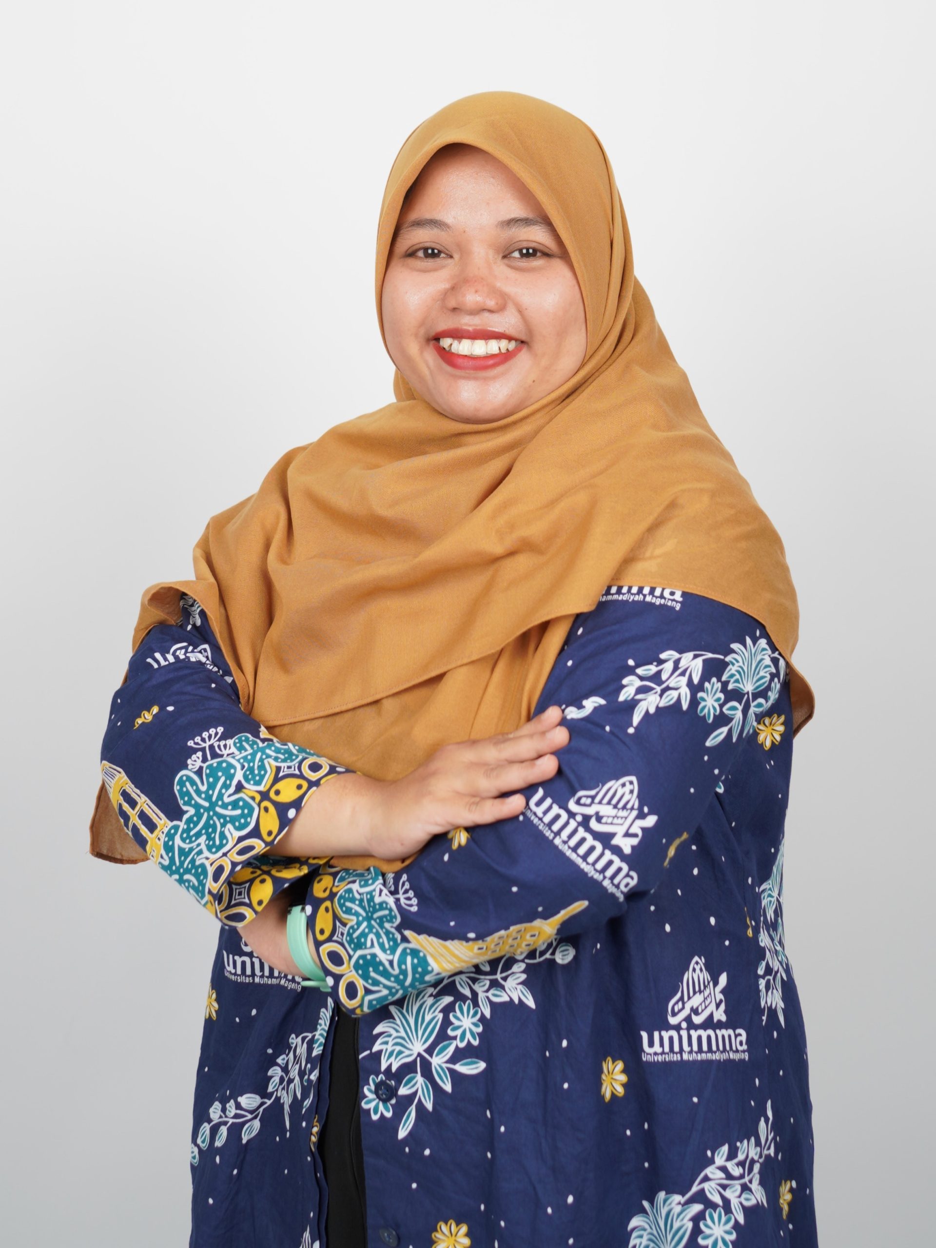 ANNIS AZHAR SURYANINGTYAS, M.I.KOM