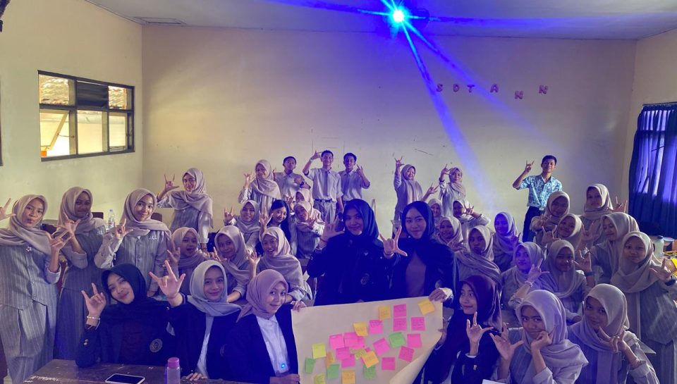 Sinergi FPH UNIMMA: Bekali Pelajar Magelang Etika Siber dan Empati Digital Guna Tangkal Cyberbullying